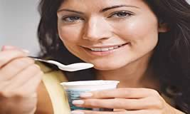 mangiare yogurt